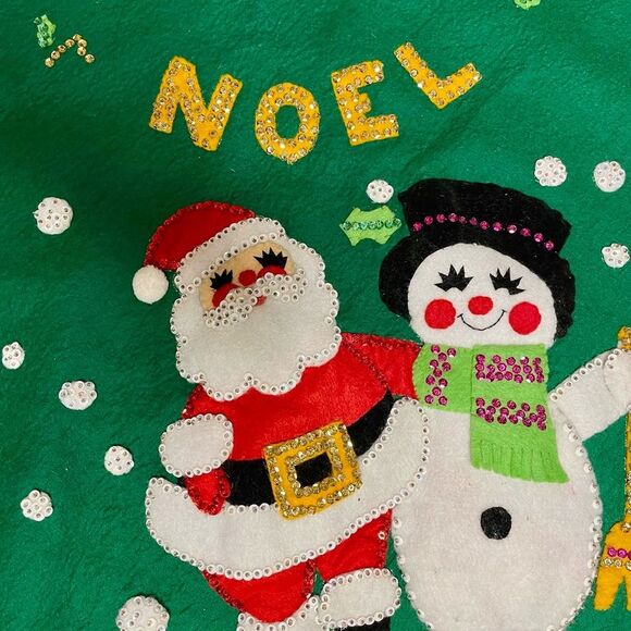 Bucilla Jeweled Christmas Tree Skirt Vintage Noel Handmade Santa Snowman Green - Picture 6 of 13